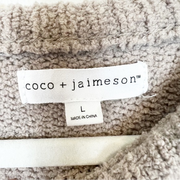 Coco + Jaimeson Chenille Sweater Tan Size Large - Picture 8 of 10